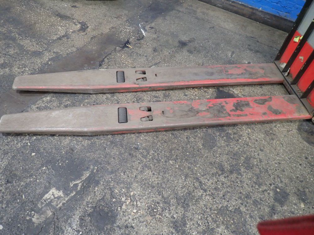 The Raymond Corporation 8,000 Lbs Riding Electric Pallet Jack - 8400