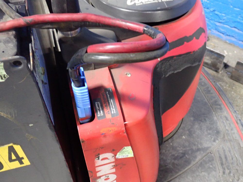 The Raymond Corporation 8,000 Lbs Riding Electric Pallet Jack - 8410