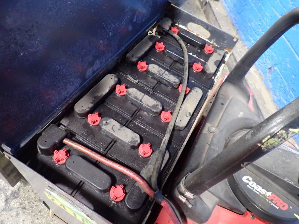 The Raymond Corporation 8,000 Lbs Riding Electric Pallet Jack - 8410