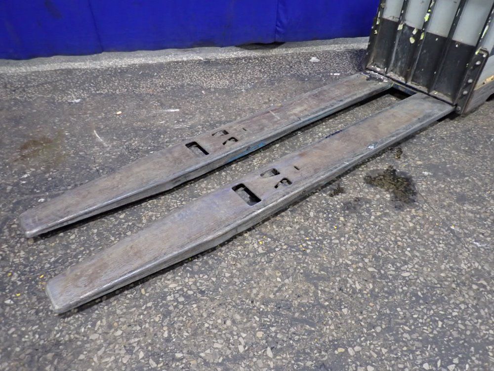 The Raymond Corporation 8000 Lbs Electric Pallet Jack - 8410