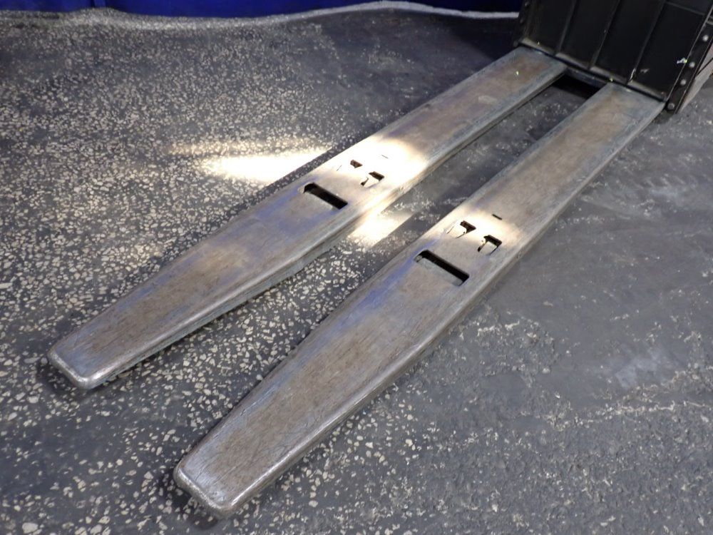 The Raymond Corporation 8000 Lbs Electric Pallet Jack - 8410