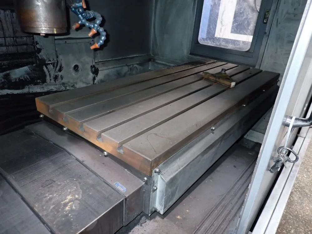 Hyundai Wia Corporation 25 1/2" X 63" Cnc Vmc - Vx650/40