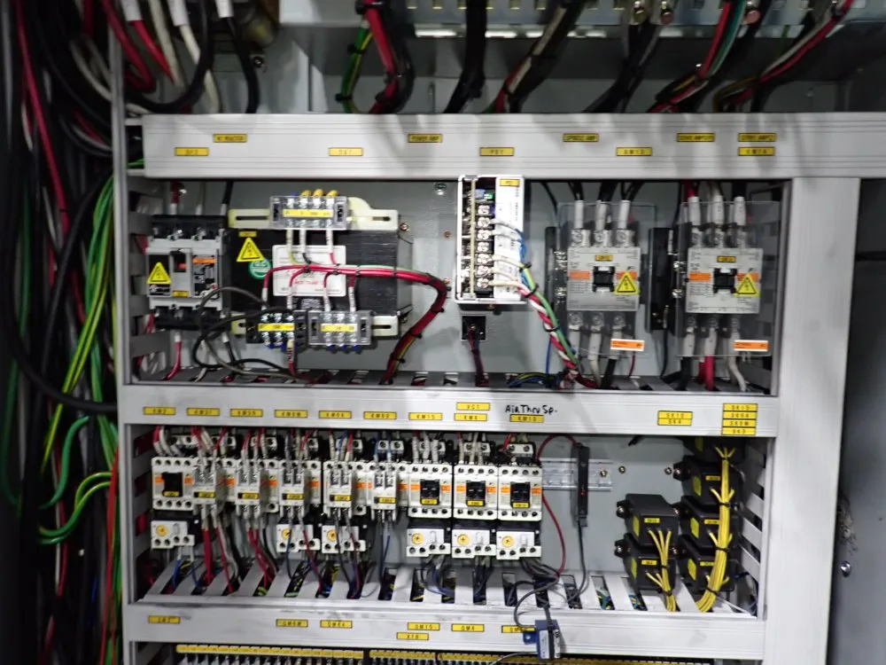 Hyundai Wia Corporation 25 1/2" X 63" Cnc Vmc - Vx650/40