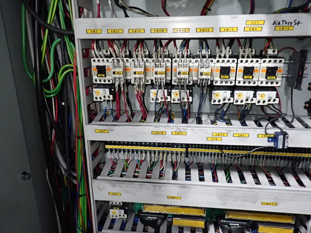 Hyundai Wia Corporation 25 1/2" X 63" Cnc Vmc - Vx650/40