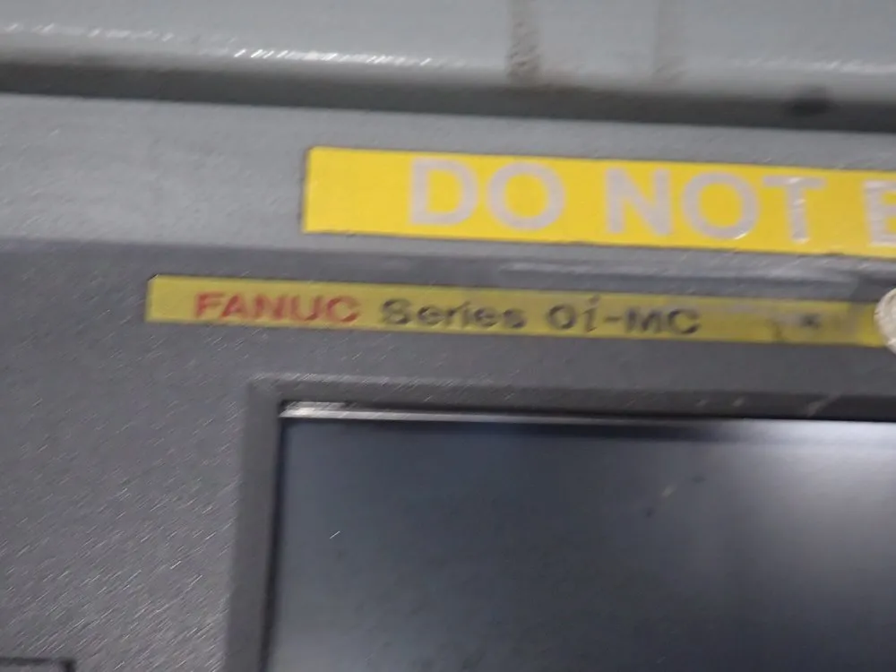 Hyundai Wia Corporation 25 1/2" X 63" Cnc Vmc - Vx650/40