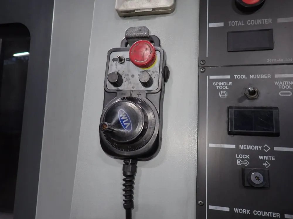 Hyundai Wia Corporation 25 1/2" X 63" Cnc Vmc - Vx650/40