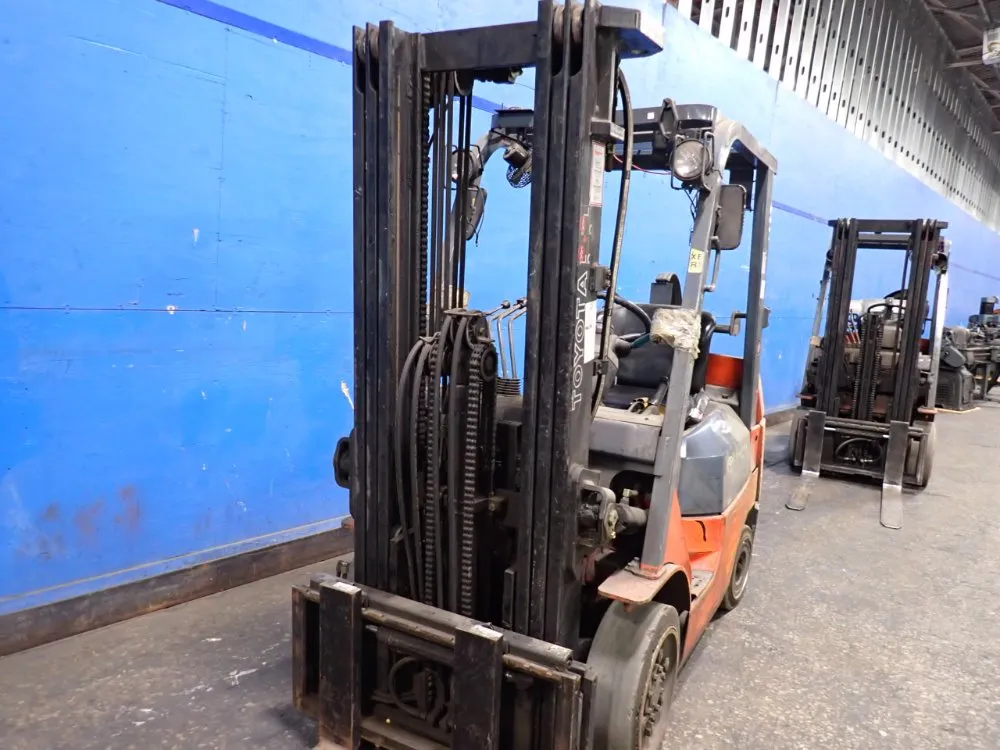 Toyota 3800 Propane Forklift - 7fgcu25