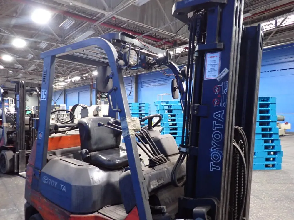 Toyota 3800 Propane Forklift - 7fgcu25