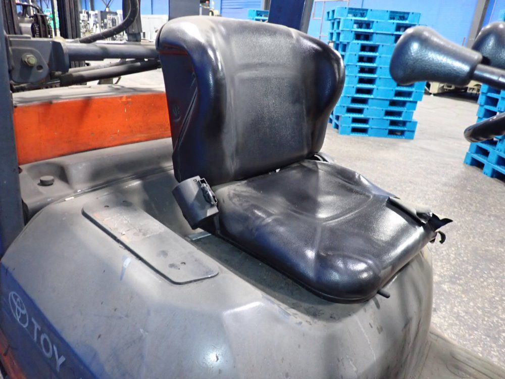 Toyota 3800 Propane Forklift - 7fgcu25