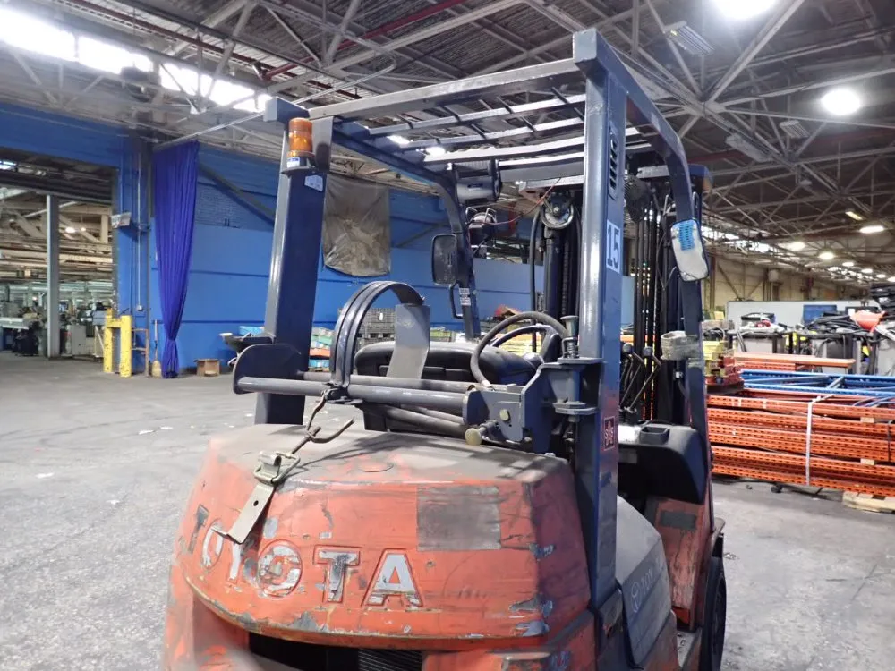 Toyota 3800 Propane Forklift - 7fgcu25