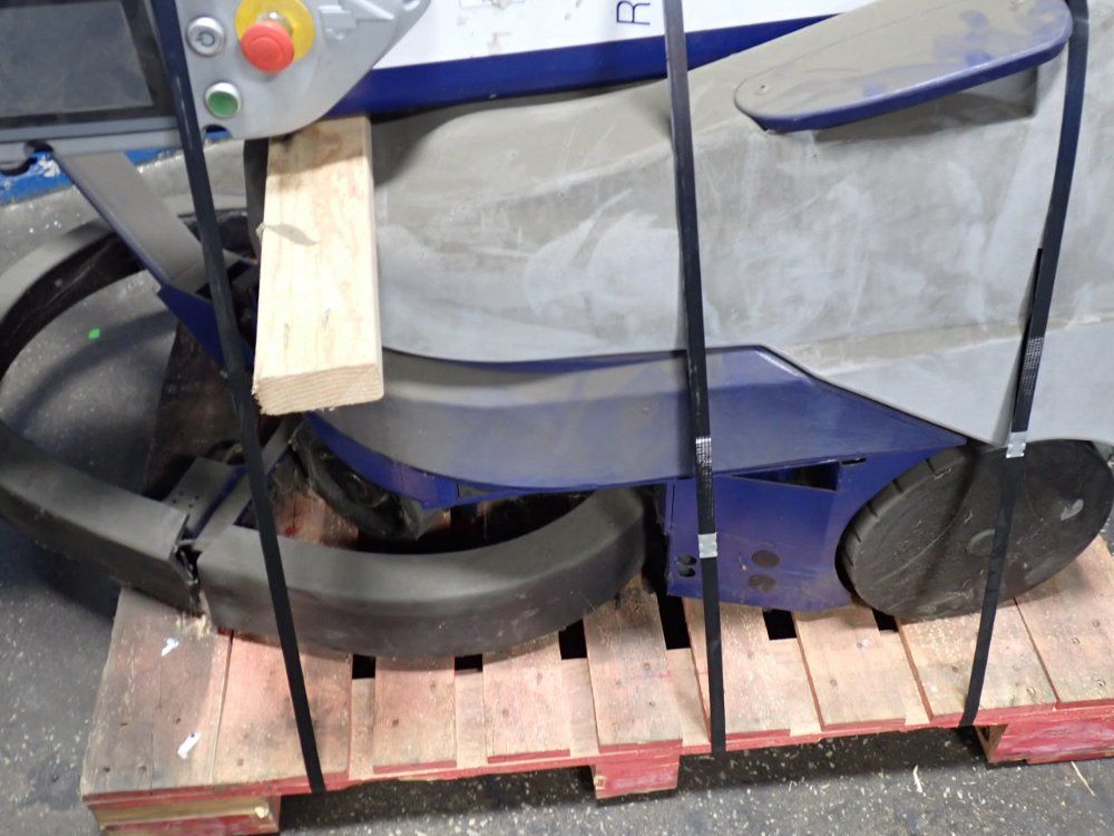 Robopac Robotic Stretch Wrapper - Robot S6