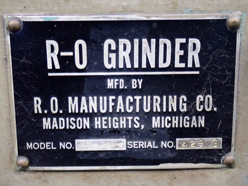 R-o Manufacturing Co 30"x 8" Tool & Cutter Grinder