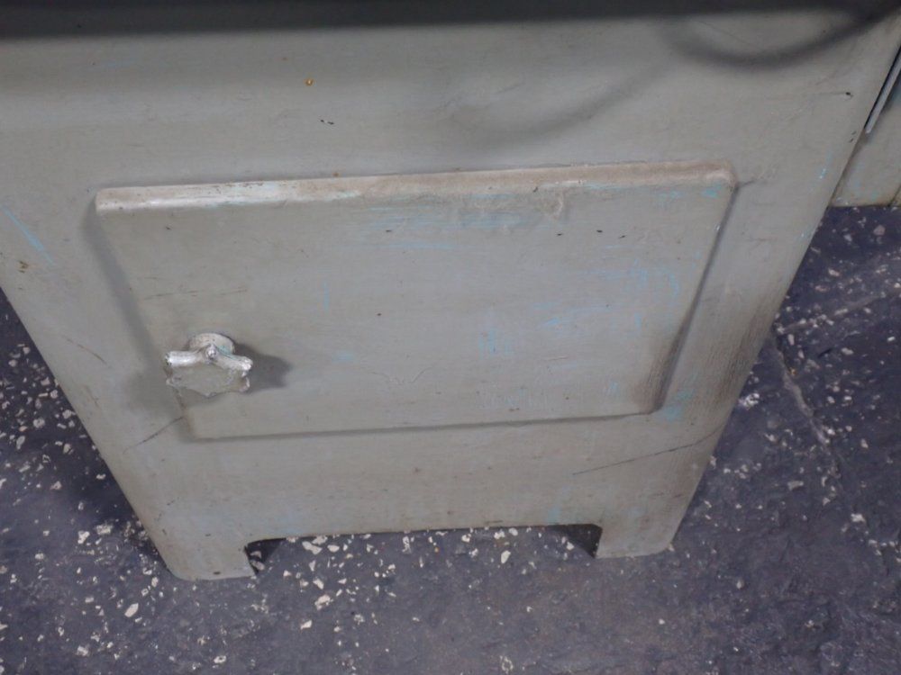 R-o Manufacturing Co 30"x 8" Tool & Cutter Grinder