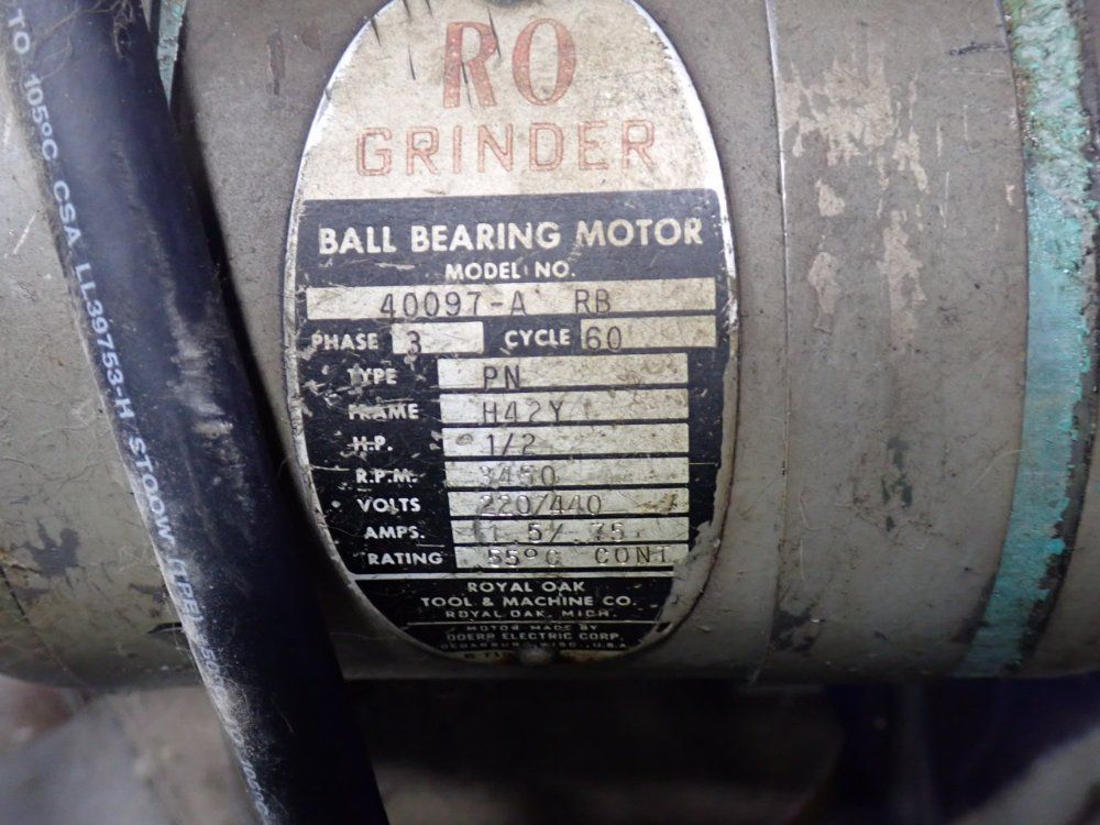 R-o Manufacturing Co 30"x 8" Tool & Cutter Grinder