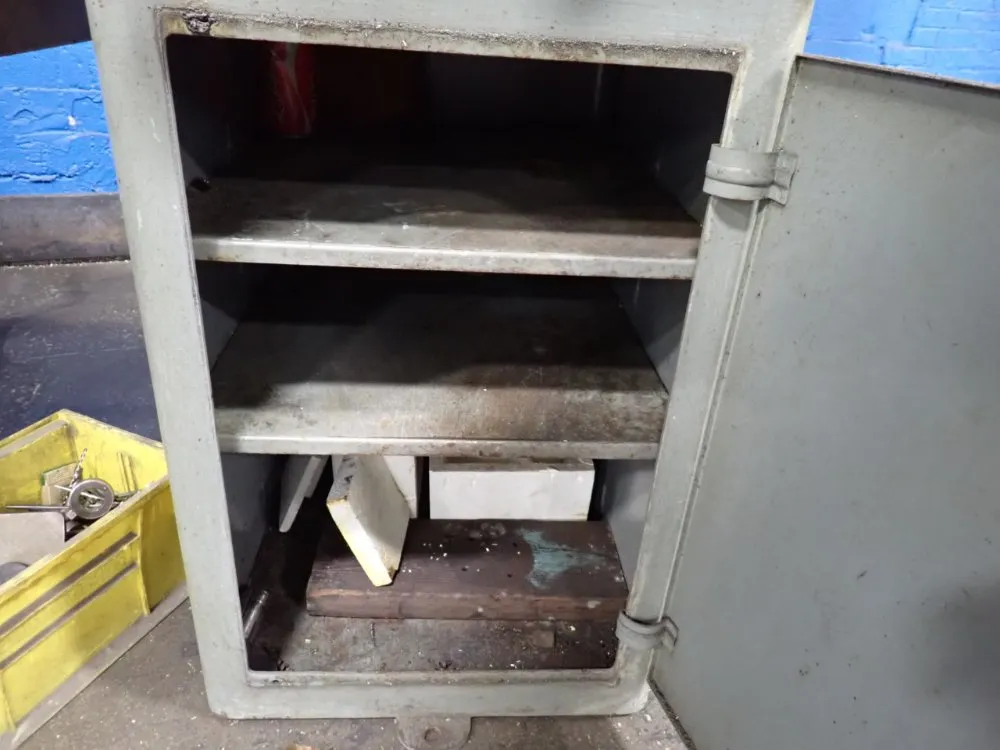 Logan 14" Lathe - 6561h