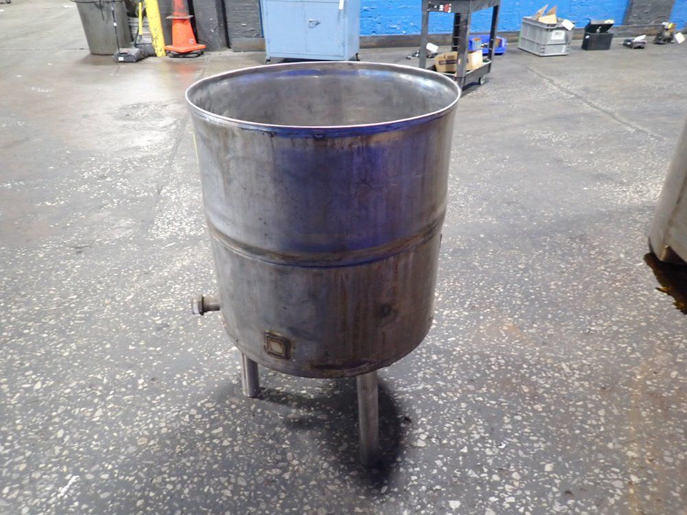 23" X 23" X 23" Tank