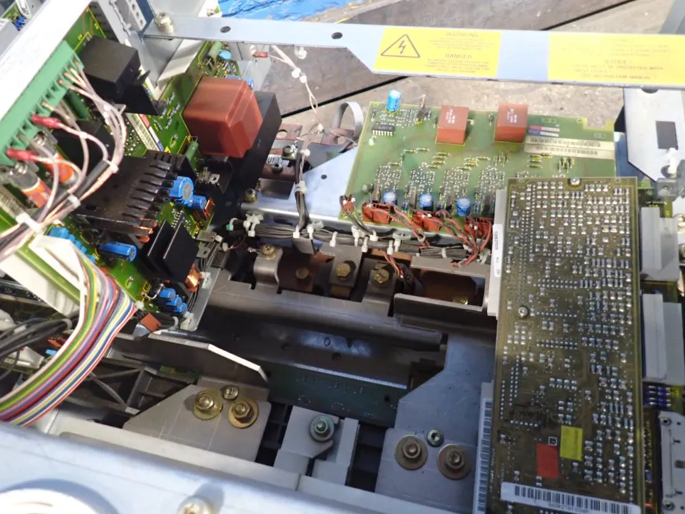 Siemens Ac Drive - 6se7032-1eg20-z