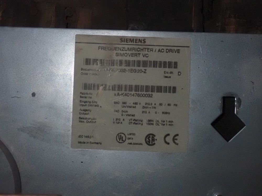 Siemens Ac Drive - 6se7032-1eg20-z