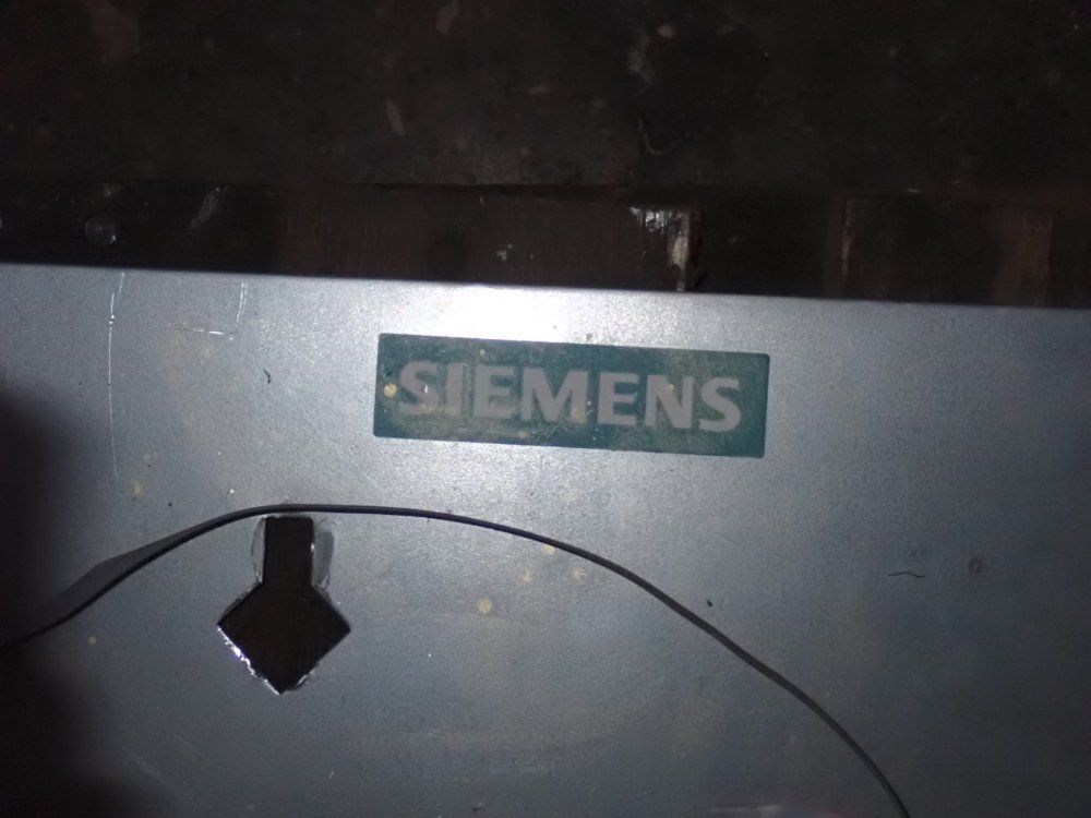 Siemens Ac Drive - 6se7032-1eg20-z