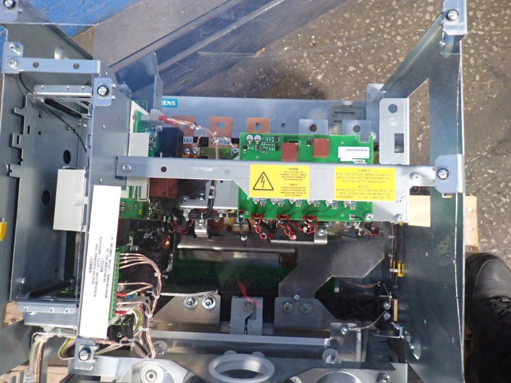 Siemens Ac Drive - 6se7032-1eg60-z