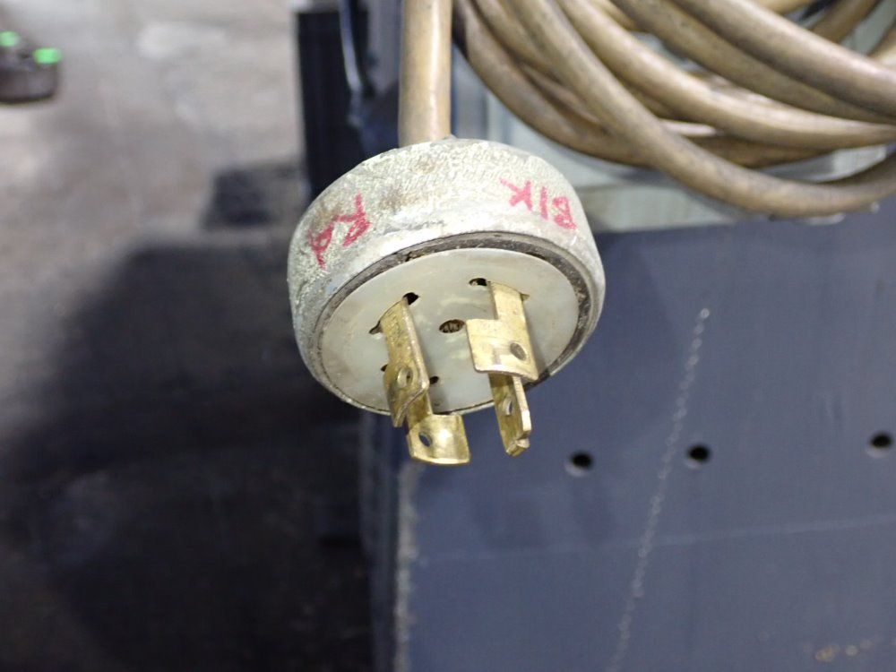 Clausing 13" X 34" Lathe - 6329