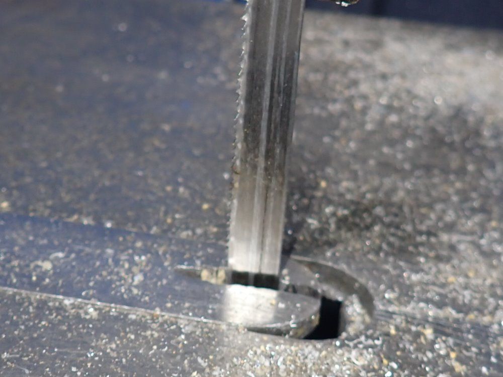 Powermatic 19 1/2" Vertical Band Saw - 87