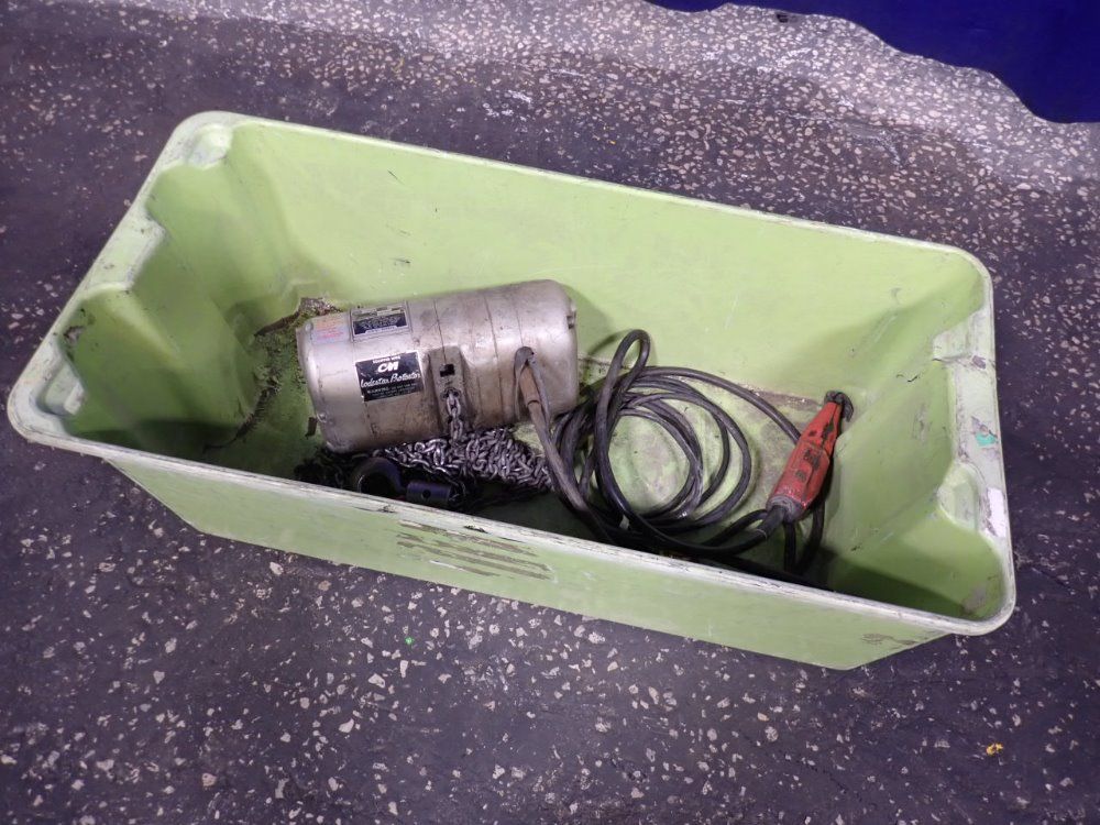 Columbus Mckinnon Corp 1/2 Ton Electric Chain Hoist - F