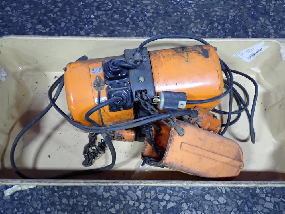 Hitachi 1 Ton Electric Chain Hoist - 1gs1