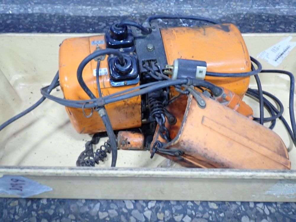Hitachi 1 Ton Electric Chain Hoist - 1gs1