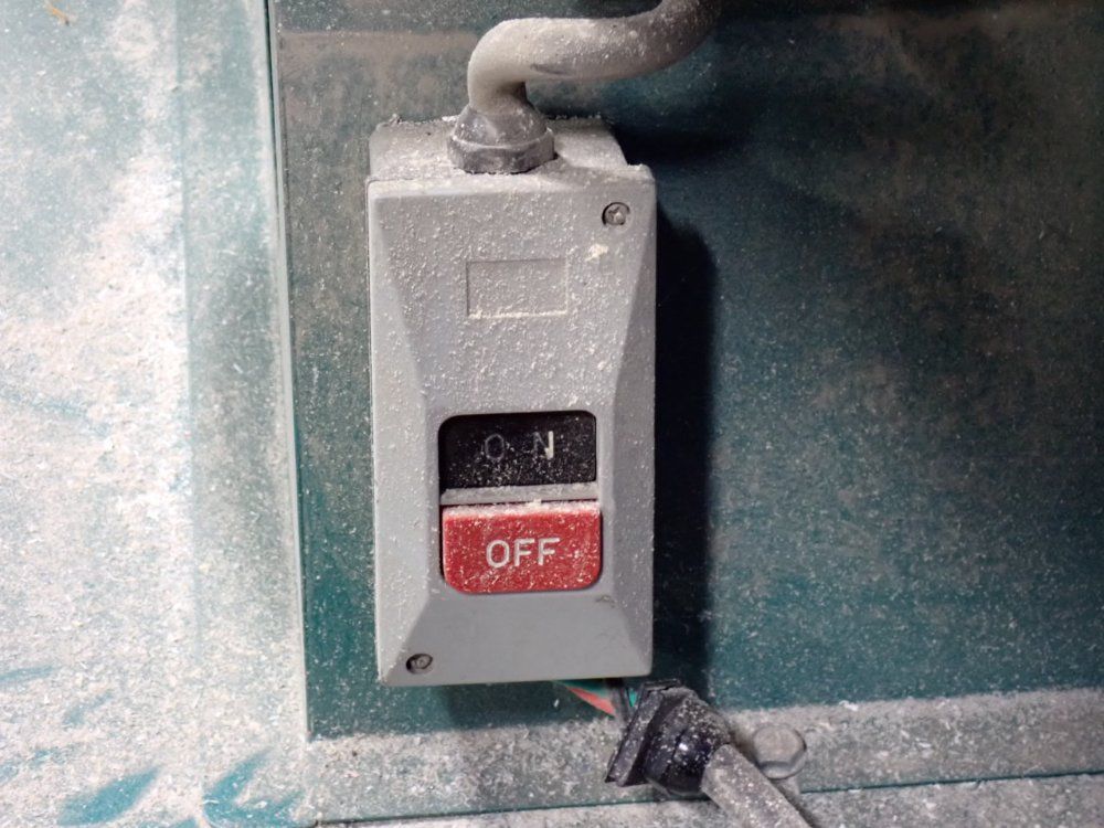 Grizzly 2 @ 19" X 19" X 40" Dust Collector