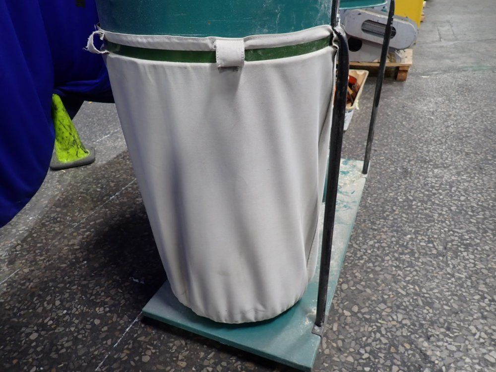 Grizzly 2 @ 19" X 19" X 40" Dust Collector