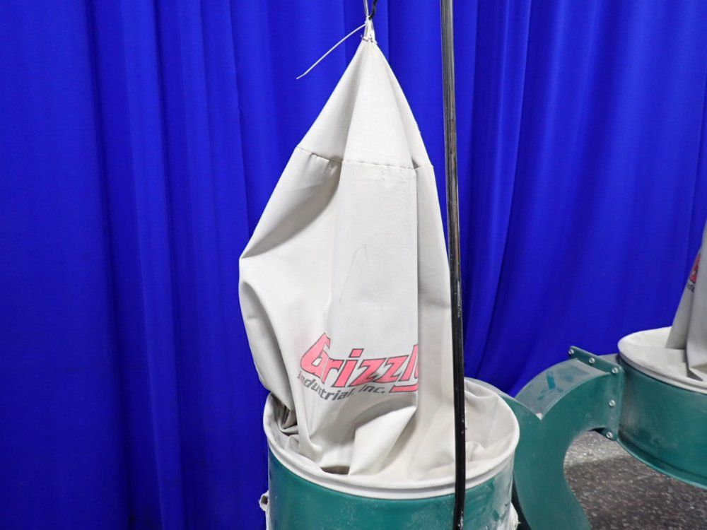 Grizzly 2 @ 19" X 19" X 40" Dust Collector