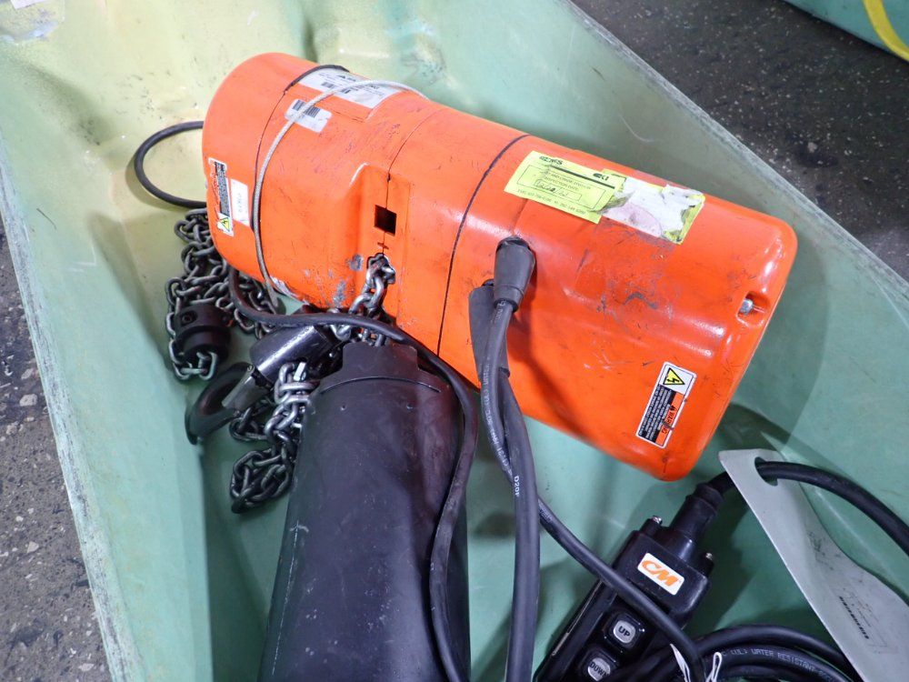 Columbus Mckinnon Corporation 1/2 Ton Hoist - F