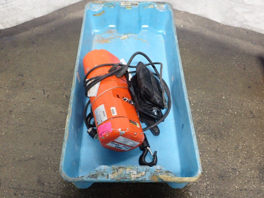 Columbus Mckinnon Corporation 1/2 Ton Hoist - F