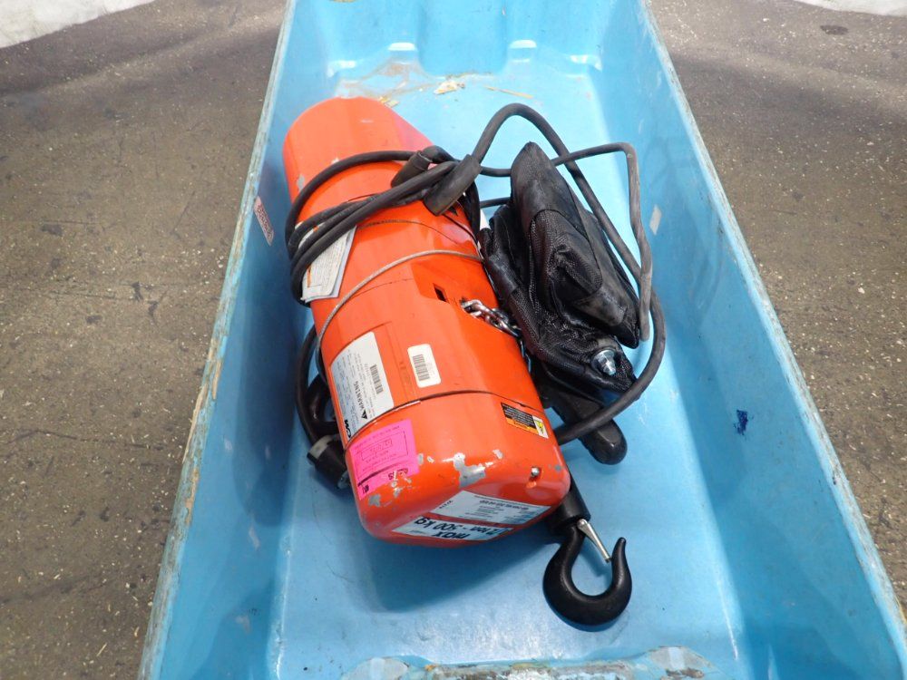 Columbus Mckinnon Corporation 1/2 Ton Hoist - F