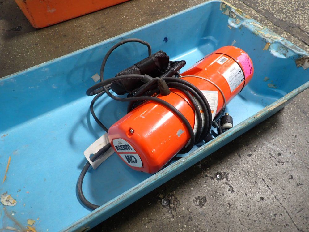 Columbus Mckinnon Corporation 1/2 Ton Hoist - F