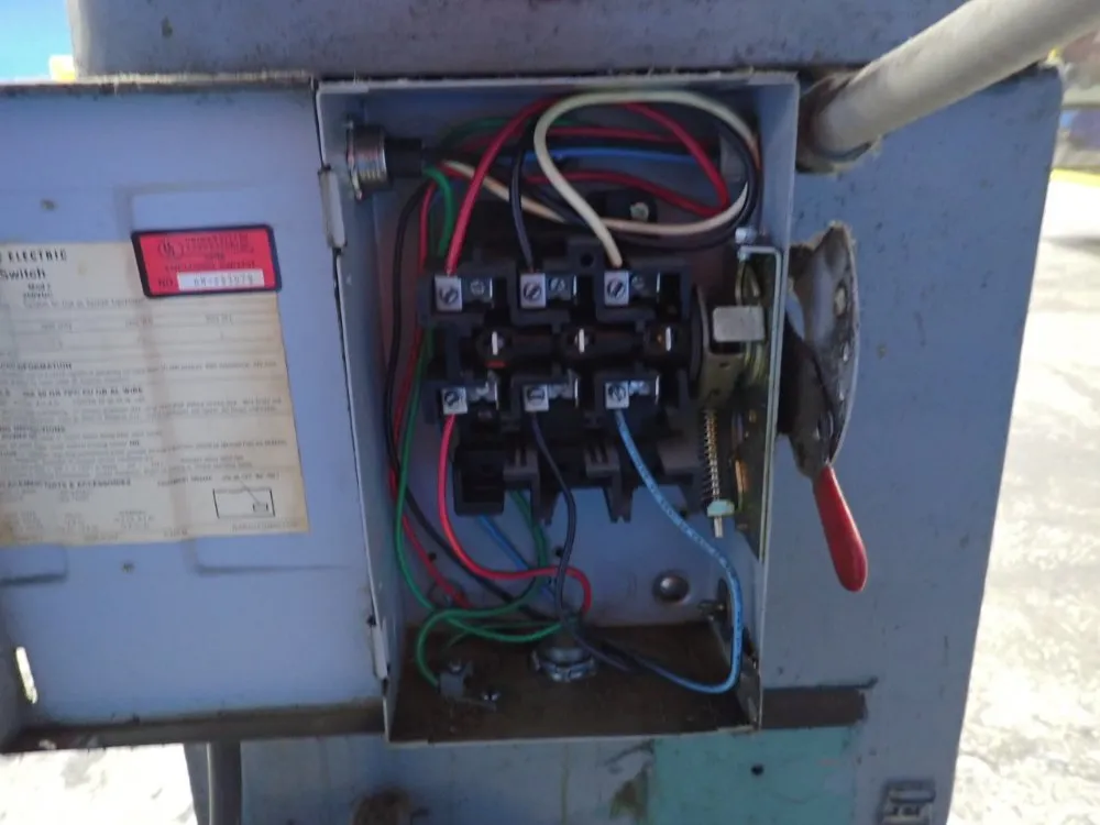 Loctite 28" X 8" Vertical Mill