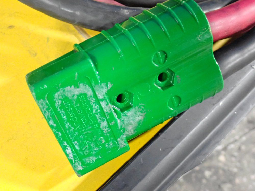 Hawker 24/36/48 V - 2000 Ah Battery Charger - Lpm3-48f-320y