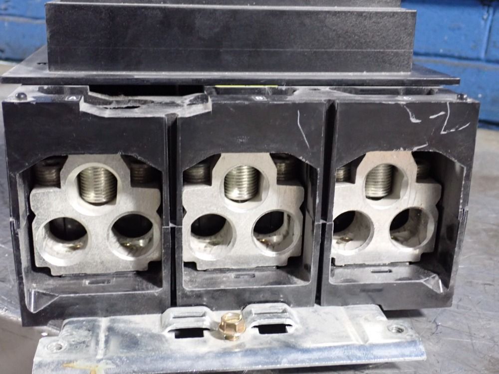 Square D 800 Amp Circuit Breaker - Mja800