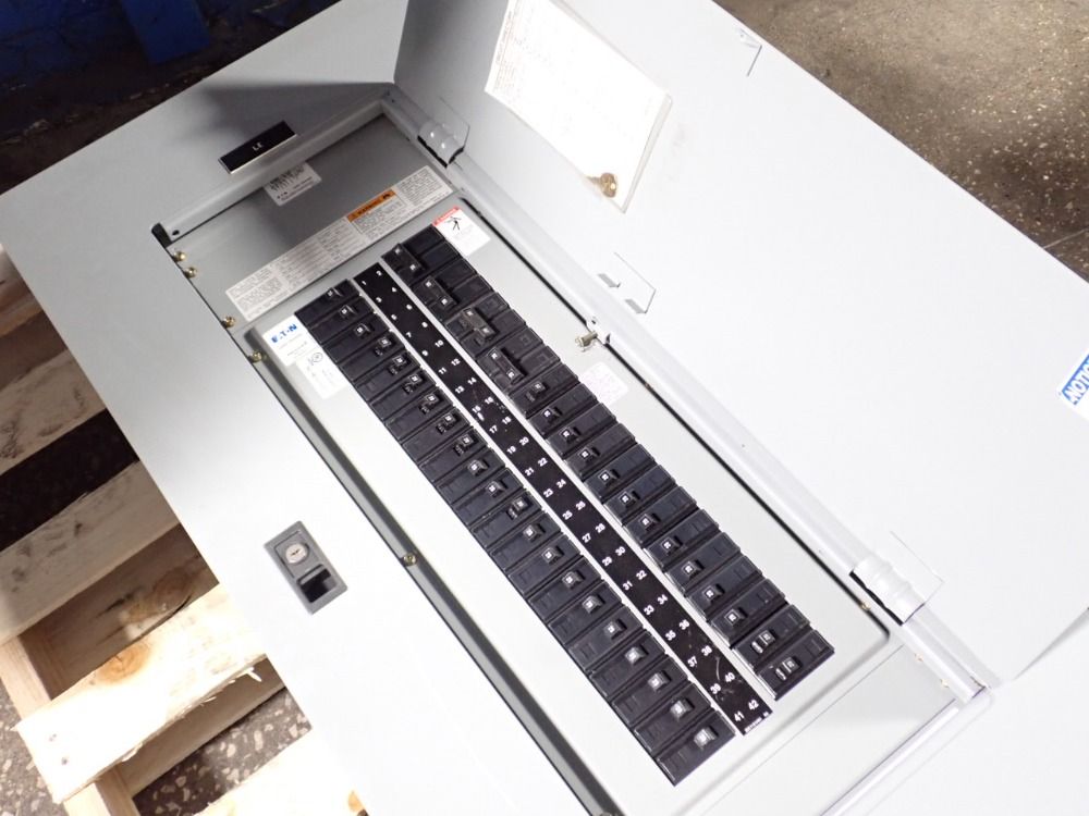 Square D 225 Amp / 120/208 Vac Panelboard - Prl1a