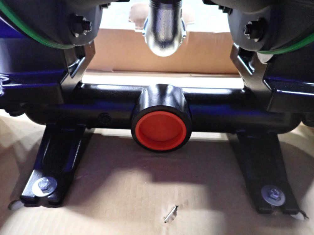 Ingersoll-rand Air-operated Double Diaphragm Pump - 666250-144-c