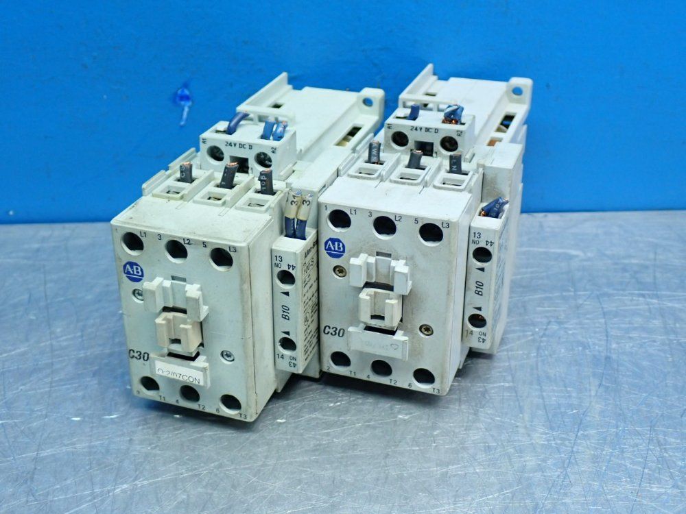 Allen Bradley Contactor, 2pcs - 100-c30d*00