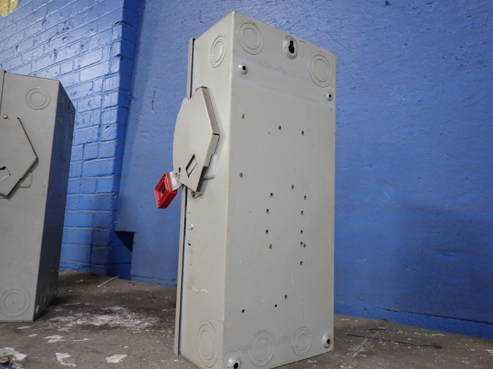 General Electric 60 Amps Fusible Disconnect - Th3362
