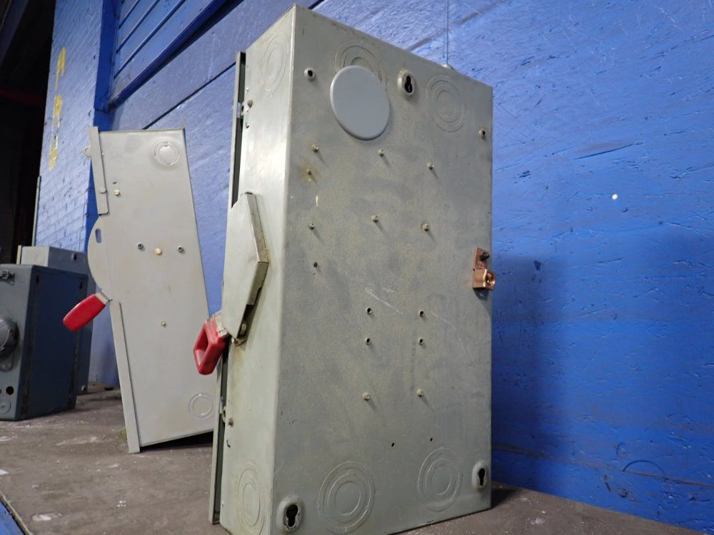 General Electric 200 Amps Non-fusible Disconnect - Th3364