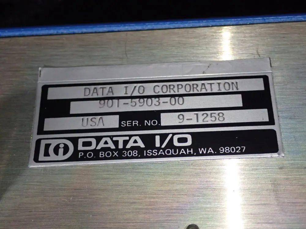 Data I/o Portable Prom Programmer - Ix