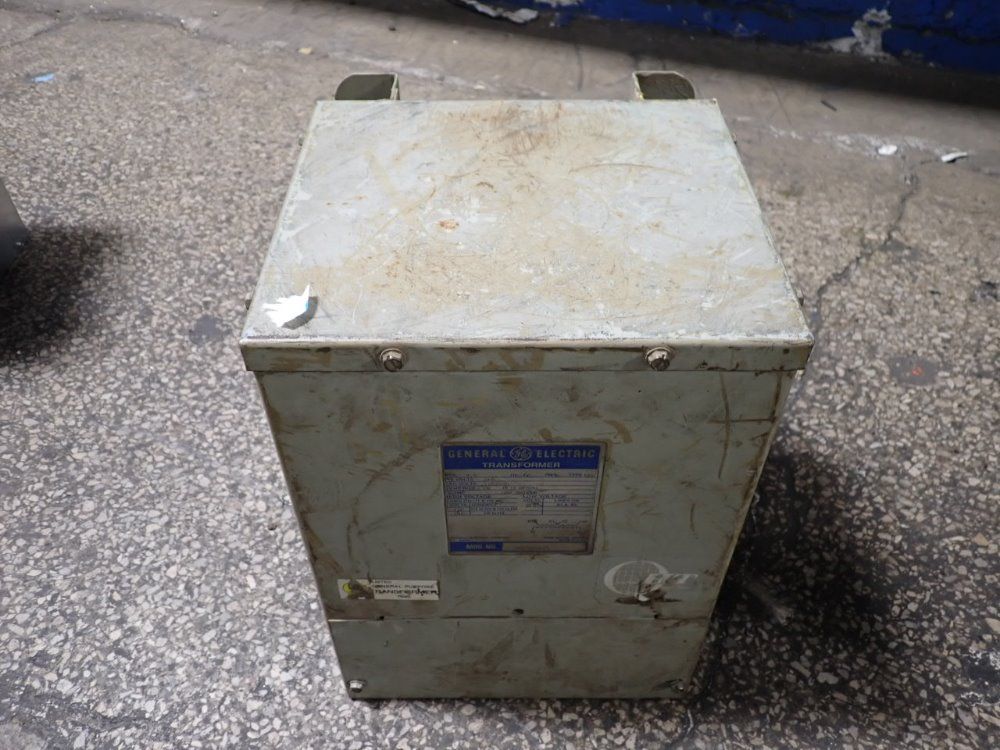 General Electric 7.5 Kva Transformer - 9t21b1029g4