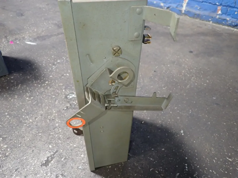 Square D 100 Amp Bus Plug - Pq3610g