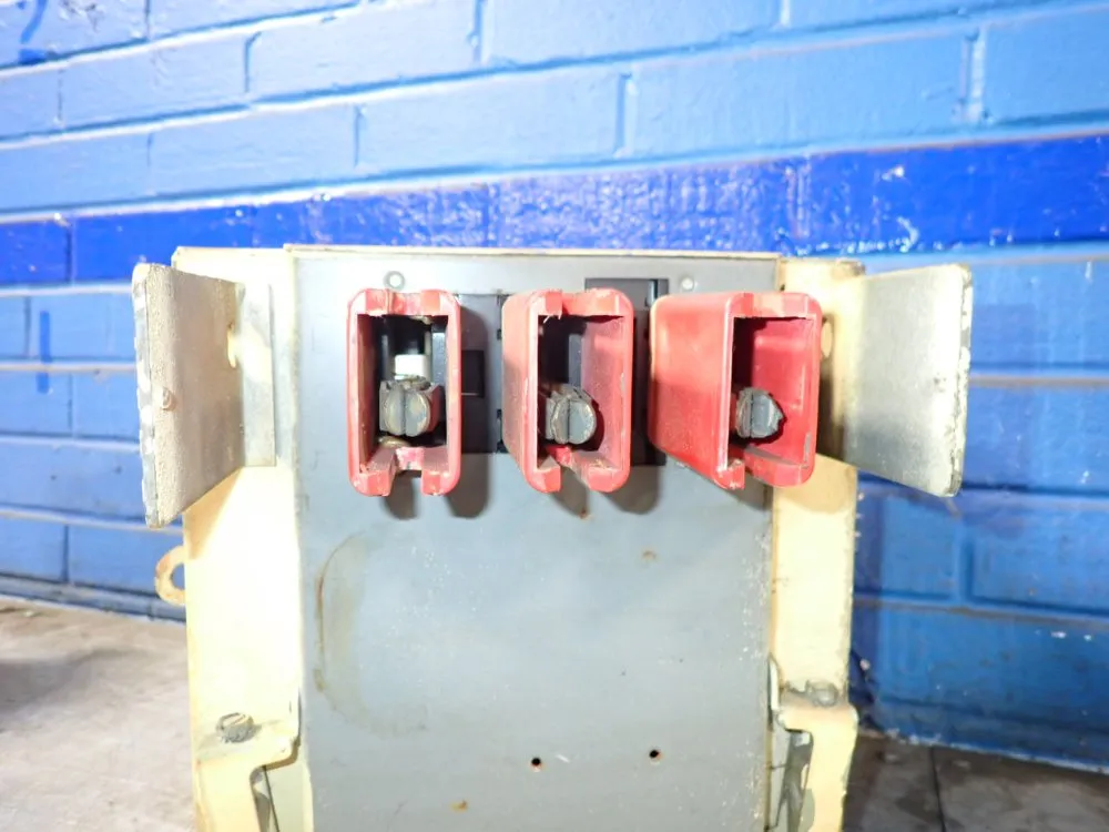 General Electric Bus Plug