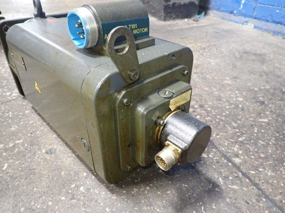 Siemens Brushless Servo Motor - 1ft5104-1aa71-1ea0