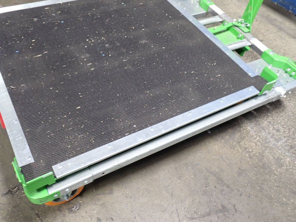 Hercu-hauler 50"x 47" Cart